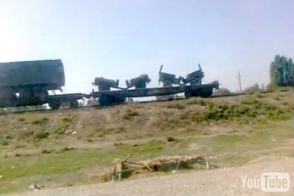 Кадр из видео, снятого 30 сентября по пути из Махачкалы в Кизляр Тимуром Гусаевым (http://gusaev.livejournal.com/66600.html) Кадр из видео, снятого 30 сентября по пути из Махачкалы в Кизляр Тимуром Гусаевым (http://gusaev.livejournal.com/66600.html)