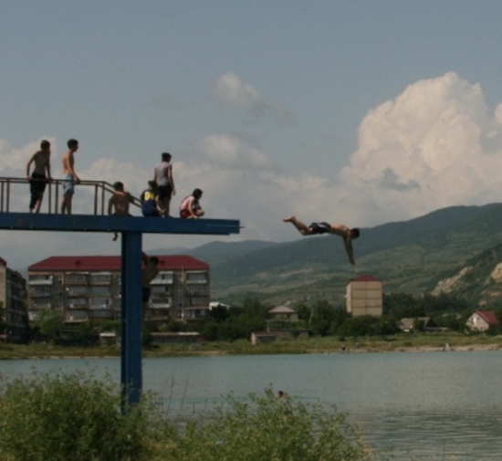 Наше озеро, могло быть прекрасным местом для водного отдыха. Наше озеро, могло быть прекрасным местом для водного отдыха.