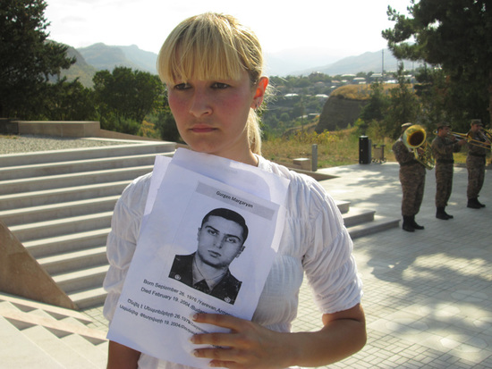 На Мемориальном комплексе. Фото Гургена Маркаряна. На Мемориальном комплексе. Фото Гургена Маркаряна.