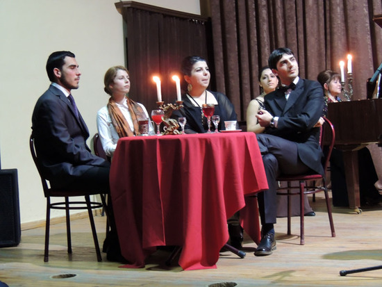 Константин Бальмонт (Арсен), Марина Цветаев (Элина), Зинаида Гиппиус (Марта), Валерий Брюсов (Ашот). Константин Бальмонт (Арсен), Марина Цветаев (Элина), Зинаида Гиппиус (Марта), Валерий Брюсов (Ашот).