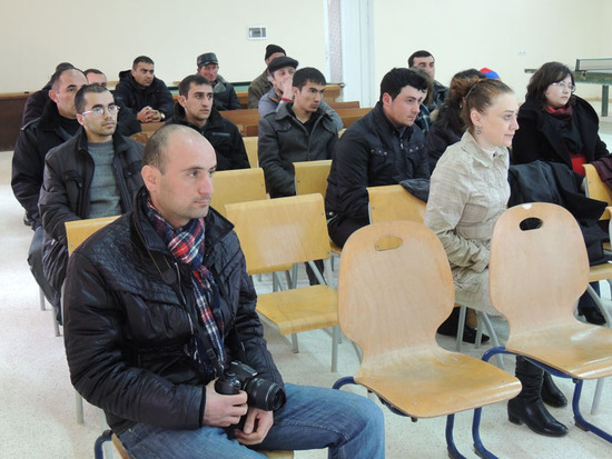 Члены партии &laquo;Национальное возрождение&raquo;.