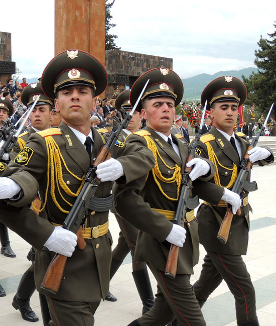 Солдаты роты Почётного караула. Солдаты роты Почётного караула.