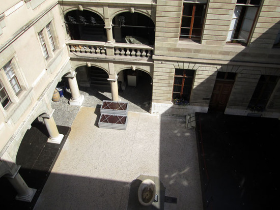 Здание старой ратуши. Здание старой ратуши.