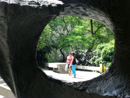 Разговор двух подружек. Разговор двух подружек.