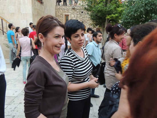 Вторая справа - министр культура НКР Нарине Агабалян. Вторая справа - министр культура НКР Нарине Агабалян.