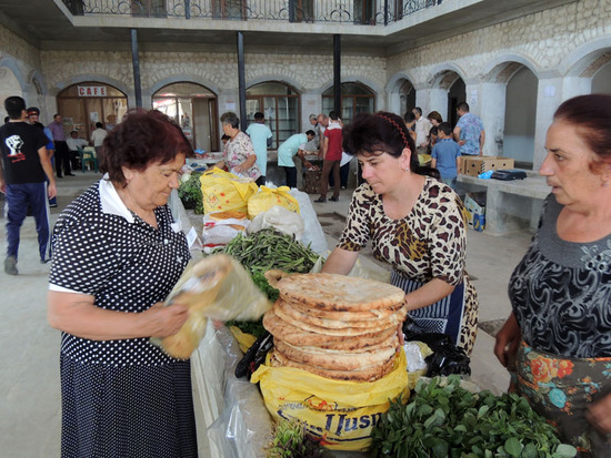 Деревенский хлеб, буквально был раскуплен за Деревенский хлеб, буквально был раскуплен за