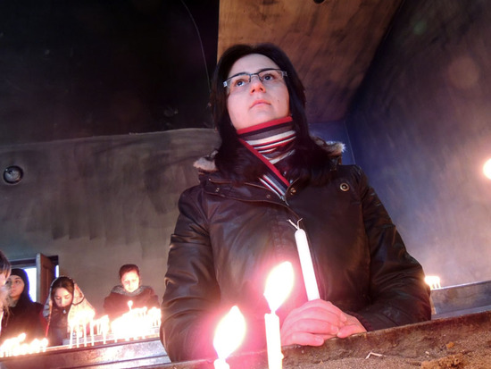 Лица. Девушка со свечоёй. Лица. Девушка со свечоёй.