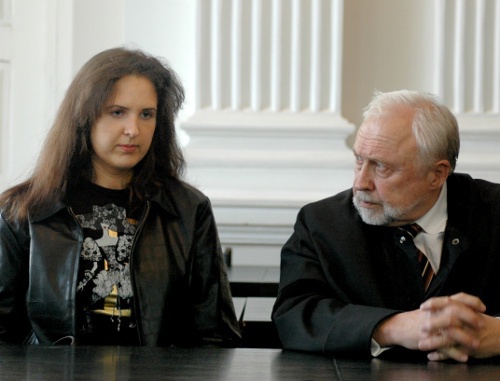 Эгле Кусайте со своим адвокатом в Вильнюсском окружном суде. 21 апреля 2011 г. Фото:Rita Gečiūnaitė, Alfa.lt