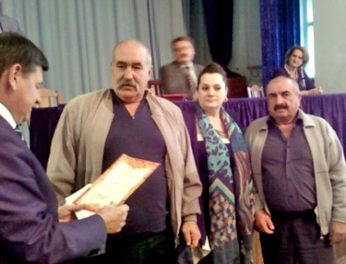 Чествование ликвидаторов последствий Чернобыльской аварии прошло в Федерации профсоюзов КБР. Кабардино-Балкария, 5 декабря 2012 г. Фото: портал правительства Кабардино-Балкарской Республики, http://pravitelstvokbr.ru Чествование ликвидаторов последствий Чернобыльской аварии прошло в Федерации профсоюзов КБР. Кабардино-Балкария, 5 декабря 2012 г. Фото: портал правительства Кабардино-Балкарской Республики, http://pravitelstvokbr.ru