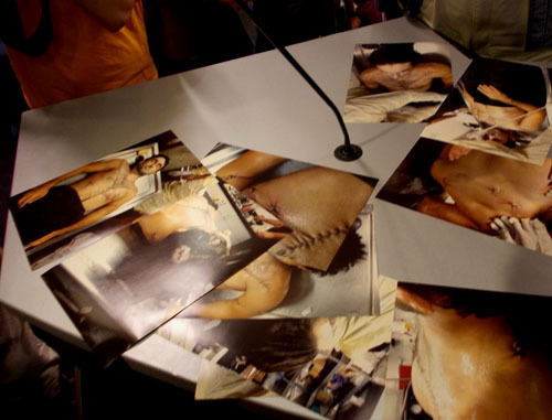 Фото Ибрагима Тодашева, представленные на пресс-конференции. Москва, 30 мая 2013 г. Фото Карины Гаджиевой для "Кавказского узла" 

