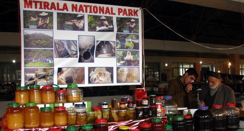 Грузинский мед на рынке в Батуми. Фото Юлии Кашеты для "Кавказского узла".
