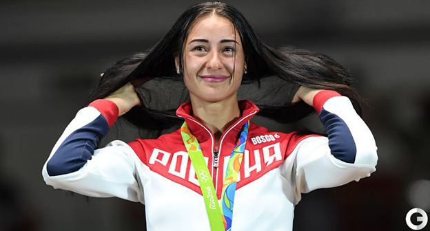 Яна Егорян. Фото: http://www.sport-express.ru/olympics/rio2016/fencing/photoreports/yana-egoryan-chempionka-sportsmenka-krasavica-1030910/ Яна Егорян. Фото: http://www.sport-express.ru/olympics/rio2016/fencing/photoreports/yana-egoryan-chempionka-sportsmenka-krasavica-1030910/