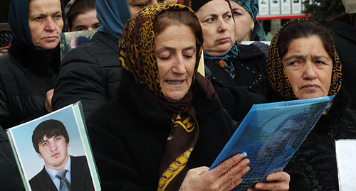 Тетя одного из пропавших Умажат Гасанова. фото Патимат Махмудовой для Кавказского Узл Фото Патимат Махмудовой для "Кавказского узла"