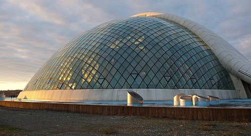 Здание праламента Грузии. Фото: © Sputnik/ Александр Имедашвили

Read more: http://sputnik-georgia.ru/interaktiv/20161116/233824446/Spikery-parlamenta-Gruzii-ot-Gamsahurdija-do-Usupashvili.html