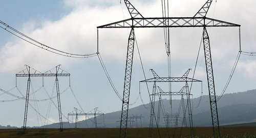 ЛЭП. Фото © Sputnik/ Илья Питалев
 http://ru.armeniasputnik.am/society/20161223/5886496/regulyator-prinyal-reshenie-o-snizhenii-ceny-na-ehlektroehnergiyu.html