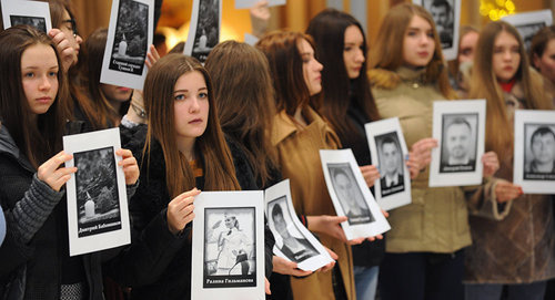 Акция, посвященная памати погибших в Ростове-на-Дону. Фото © Sputnik. Сергей Пивоваров
 http://sputnik-abkhazia.ru/world/20161228/1020151194/tela-13-pogibshix-v-krushenii-tu-154-dostavili-v-moskvu.html