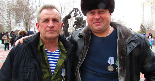 Воины-афганцы: слева Виктор Попов, справа Александр Белый. Волгоград, 15 февраля 2017 г. Фото Вячеслава Ященко для "Кавказского узла"