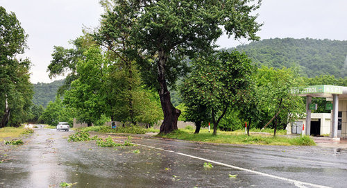 Последствия града в Габалинском районе Азербайджана. Фото © Sputnik / Ilham Ahmadov
https://ru.sputnik.az/incidents/20170609/410647995/gabala-azerbajdzhan-uragan-grad-ushherb.html
