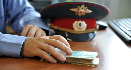 Пачка купюр. Фото http://astrakhan-24.ru/news/Incidents/delo_sdelano_33522 Пачка купюр. Фото http://astrakhan-24.ru/news/Incidents/delo_sdelano_33522