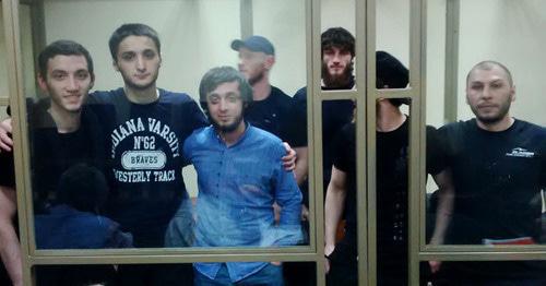 Обвиняемые по делу о халифате Ислам Шогенов, Кантемир Желдашев, Руслан Кипшиев, Заур Текужев, Руслан Жугов, Олег Мисхожев и Артур Каров (слева направо). Фото предоставлено Рамзаном Узуевым для "Кавказского узла"