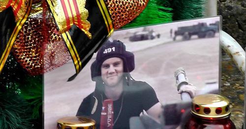 Фото одного из погибших в авиакатастрофе Ту-154. Сочи, 26 декабря 2016 г. Фото Анны Грицевич для "Кавказского узла" Фото одного из погибших в авиакатастрофе Ту-154. Сочи, 26 декабря 2016 г. Фото Анны Грицевич для "Кавказского узла"