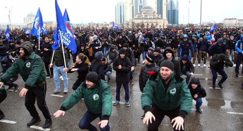 Межнациональная зарядка "18.03.18:Мы выбираем сильную страну!", 5 марта в Грозном Фото Муса Садулаев/ИА "Грозный-информ" http://www.grozny-inform.ru/news/health/93795/
Межнациональная зарядка "18.03.18:Мы выбираем сильную страну!", 5 марта в Грозном Фото Муса Садулаев/ИА "Грозный-информ" http://www.grozny-inform.ru/news/health/93795/