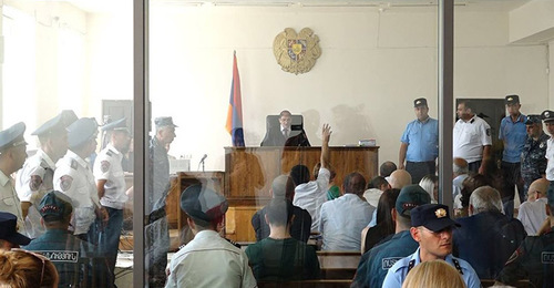 Заседание суда по делу "Сасна Црер". Фото © Sputnik / Aram Nersisyan
 https://ru.armeniasputnik.am/armenia/20170726/8086963/sud-reshil-nakazat-advokatov-sasna-crer.html