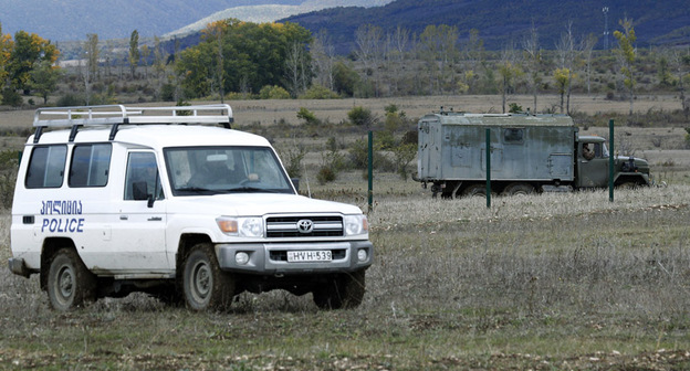 Граница Южной Осетии и Грузии. Фото: REUTERS/David Mdzinarishvili