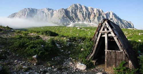 Гора Фишт. Сочи. Кадр из видео пользователя Roadventure https://www.youtube.com/watch?v=vVRIUAjIr2E
Гора Фишт. Сочи. Кадр из видео пользователя Roadventure https://www.youtube.com/watch?v=vVRIUAjIr2E