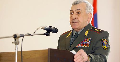 Микаел Арутюнян. © Фото: official site of the MoD of RA
https://ru.armeniasputnik.am/incidents/20180703/13015936/ehks-ministr-oborony-armenii-obyavlen-v-rozysk-po-delu-1-marta.html