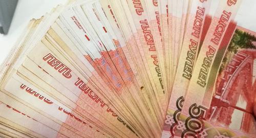 Денежные купюры. Фото Нины Тумановой для "Кавказского узла" Денежные купюры. Фото Нины Тумановой для "Кавказского узла"