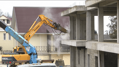 Снос самостроя в Сочи. Фото пресс-службы администрации города, https://www.sochi.ru/press-sluzhba/novosti/66/122926/ Снос самостроя в Сочи. Фото пресс-службы администрации города, https://www.sochi.ru/press-sluzhba/novosti/66/122926/