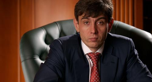 Сергей Галицкий. Фото Capix https://ru.wikipedia.org/wiki/Галицкий,_Сергей_Николаевич#/media/File:СергейГалицкий.jpg Сергей Галицкий. Фото Capix https://ru.wikipedia.org/wiki/Галицкий,_Сергей_Николаевич#/media/File:СергейГалицкий.jpg