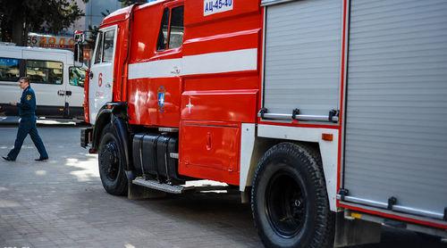 Машина МЧС на месте происшествия. Фото Нины Зотиной, Юга.ру
