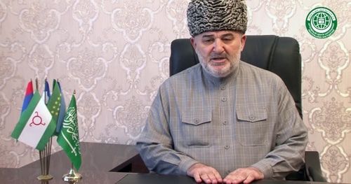 Иса Хамхоев. Стоп-кадр видео канала Духовный центр мусульман РИ
https://www.youtube.com/watch?v=LO_WgNqss8U