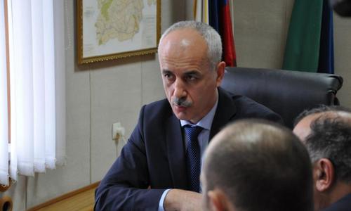 Глава Каякентского района Дагестана Магомедэмин Гаджиев. Фото: пресс-служба администрации Каякентского района Дагестана http://www.kmr05.ru/ Глава Каякентского района Дагестана Магомедэмин Гаджиев. Фото: пресс-служба администрации Каякентского района Дагестана http://www.kmr05.ru/