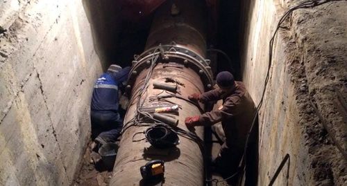 Устранение последствий аварии на водоводе. Фото: пресс-служба администрации Новочеркасска https://novochgrad.ru/news/32694-avariya-na-vodovode-ustranena-sistemy-zapolneny.html