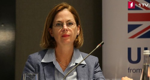 Руководитель тбилисского офиса NDI Лора Торнтон. Фото: кадо видео 1tv.ge https://1tv.ge/ru/news/lora-tornton-bolshaja-chast-naselenija-schitaet-chto-strana-razvivaetsja-v-nepravilnom-napravlenii/ Руководитель тбилисского офиса NDI Лора Торнтон. Фото: кадо видео 1tv.ge https://1tv.ge/ru/news/lora-tornton-bolshaja-chast-naselenija-schitaet-chto-strana-razvivaetsja-v-nepravilnom-napravlenii/