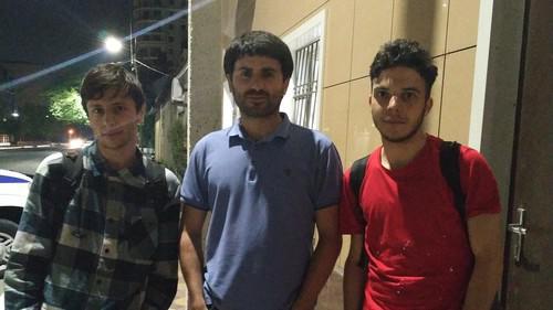 Магомед Магомедов, Марат Исмаилов и Хаджимурат Абакаров (слева направо), оштрафованный после "Монстрации" в Махачкале 1 мая 2019 года. Фото Руслана Магомедова для "Кавказского узла"
