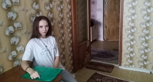 Сирота из Карачаево-Черкесии Анастасия Канавченко. Фото Аси Капаевой для "Кавказского узла" Сирота из Карачаево-Черкесии Анастасия Канавченко. Фото Аси Капаевой для "Кавказского узла"