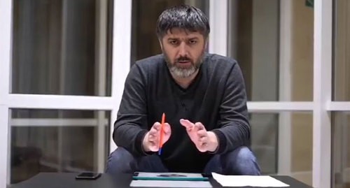 Салим Халитов. Кадр видео на странице Халитова в Instagram https://www.instagram.com/p/B8Dd4rMIoEn/ Салим Халитов. Кадр видео на странице Халитова в Instagram https://www.instagram.com/p/B8Dd4rMIoEn/