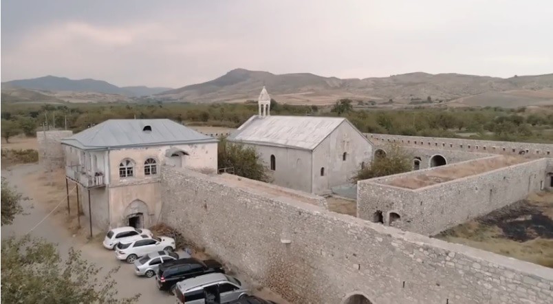 Один из туробъектов Нагорного Карабаха. Кадр видео "Путешествие в Нагорный Карабах" Youtube-канала Intourist Armenia https://www.youtube.com/watch?v=jA2etV4w5O4 Один из туробъектов Нагорного Карабаха. Кадр видео "Путешествие в Нагорный Карабах" Youtube-канала Intourist Armenia https://www.youtube.com/watch?v=jA2etV4w5O4