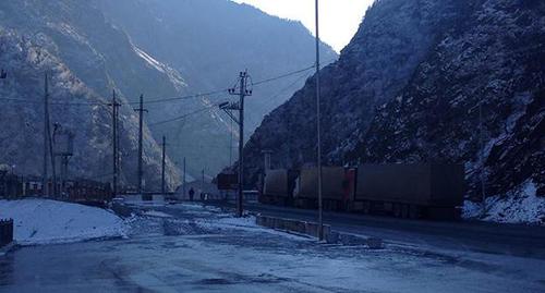 КПП "Верхний Ларс". Фото Ахмеда Альдебирова для "Кавказского узла" КПП "Верхний Ларс". Фото Ахмеда Альдебирова для "Кавказского узла"