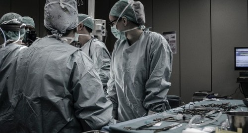 Врачи. Фото Piron Guillaume, unsplash.com
