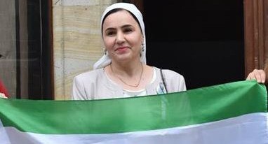 Анжела Матиева. Фото https://fortanga.org/2020/02/anzhela-matieva-prosit-putina-o-vstreche/