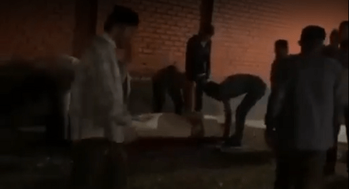 Похороны Мадины Умаевой. Кадр видео "Новой газеты". 
https://youtu.be/gq99XoSAZgk