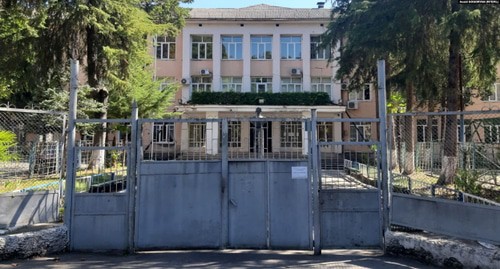 Школа 1 Сухума. Фото: А. Гогорян, RFE/RL Школа 1 Сухума. Фото: А. Гогорян, RFE/RL