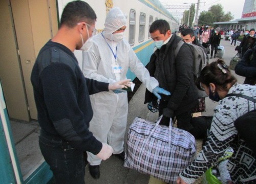 Посадка в поезд в Волжском. Фото Вячеслава Ященко для "кавказского узла".