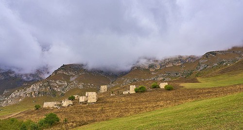 Башенный комплекс в селе Бейни. Фото: Tumgho https://ru.wikipedia.org/ Башенный комплекс в селе Бейни. Фото: Tumgho https://ru.wikipedia.org/