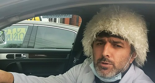 Салим Халитов. Кадр видео "Кавказского узла" https://www.youtube.com/watch?v=7DN_5FlG3-w&feature=emb_logo Салим Халитов. Кадр видео "Кавказского узла" https://www.youtube.com/watch?v=7DN_5FlG3-w&feature=emb_logo